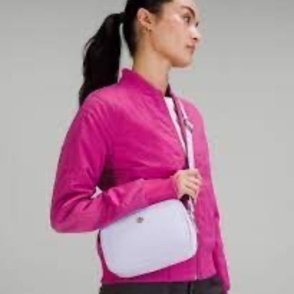 Lululemon  Ivory White Crossbody Camera Bag 2L - Picture 13 of 15